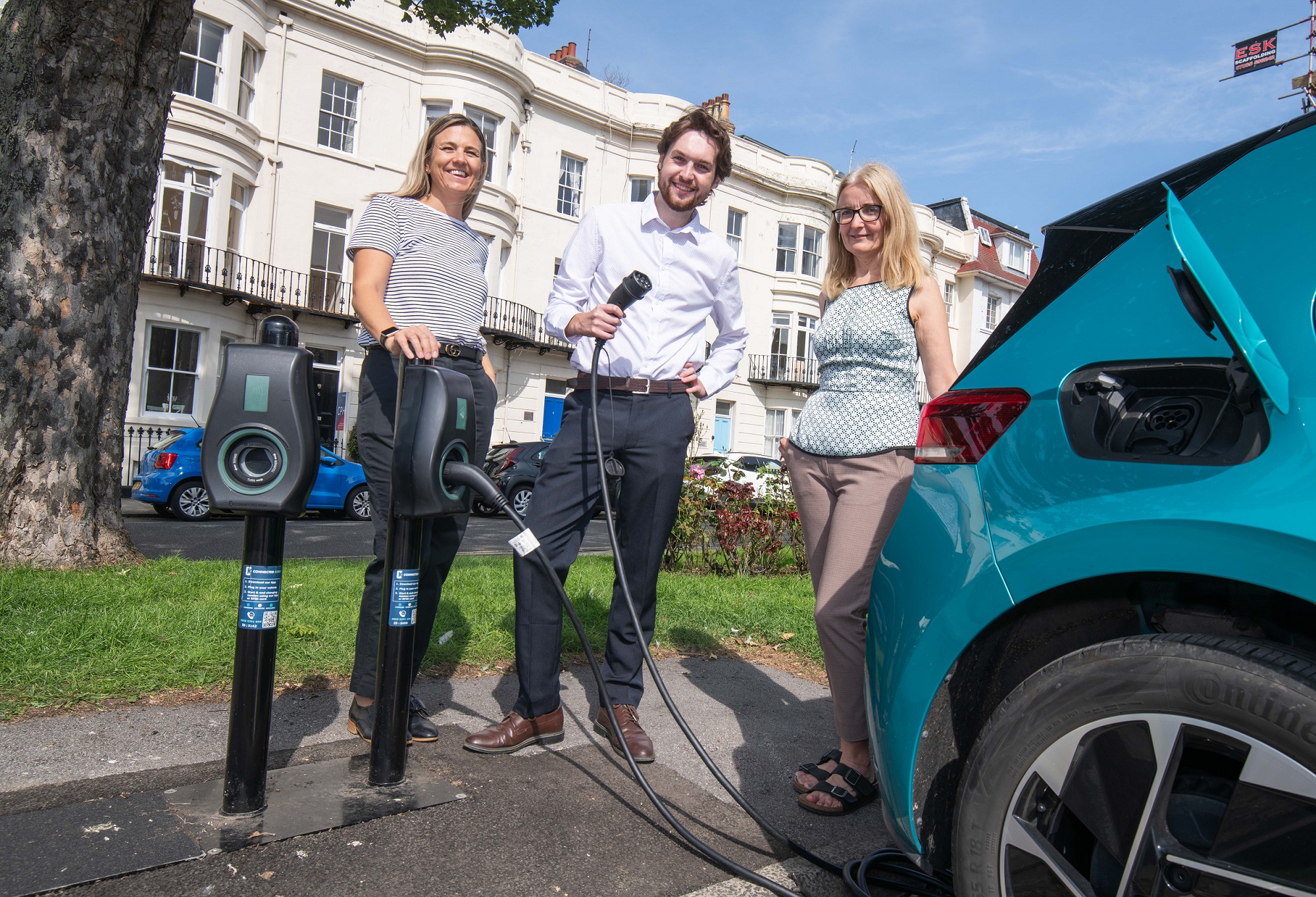 will-charging-an-electric-car-ever-be-quick-and-easy-built-in